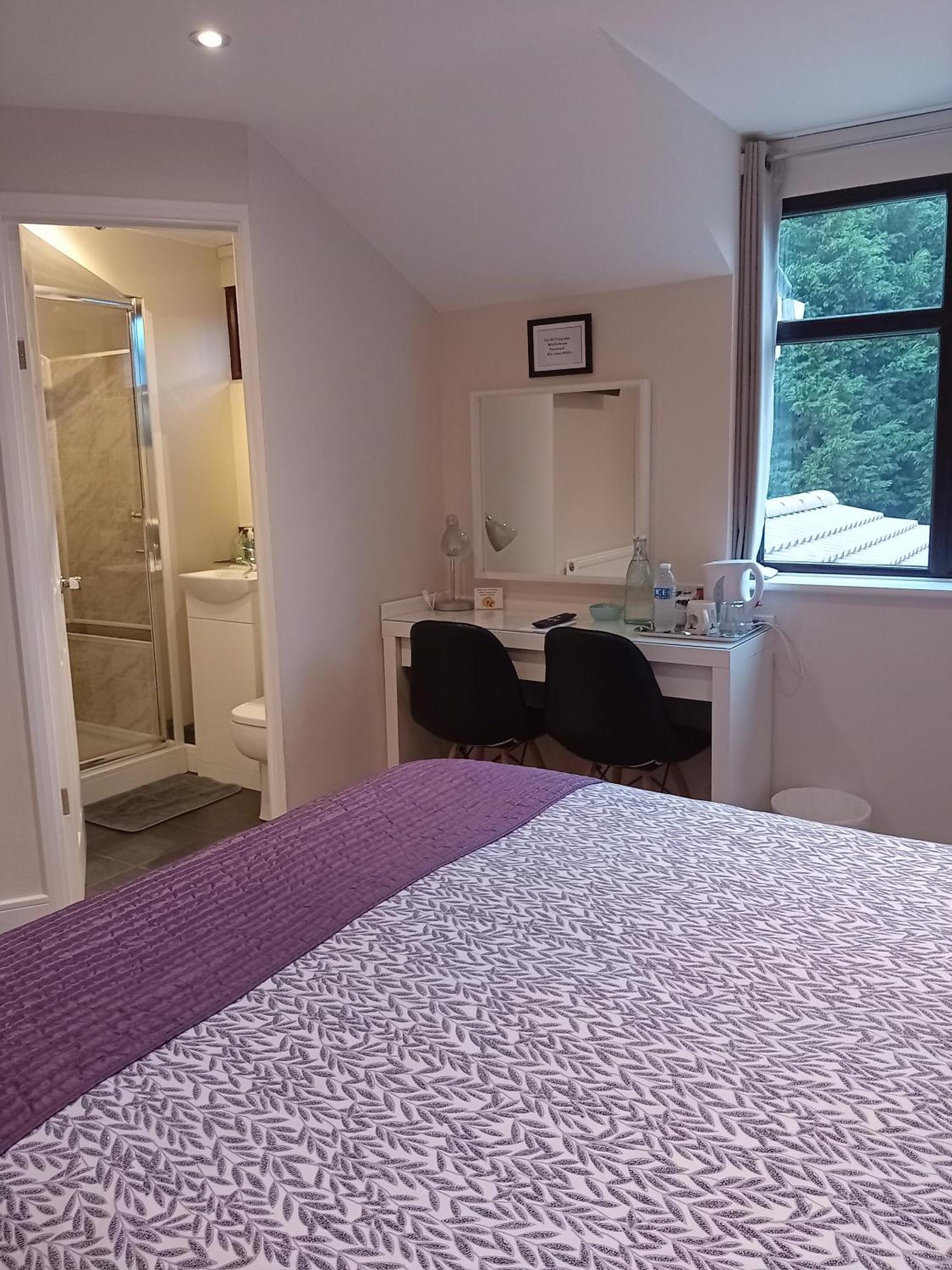 Middle House Bed and Breakfast Κόβεντρι Εξωτερικό φωτογραφία
