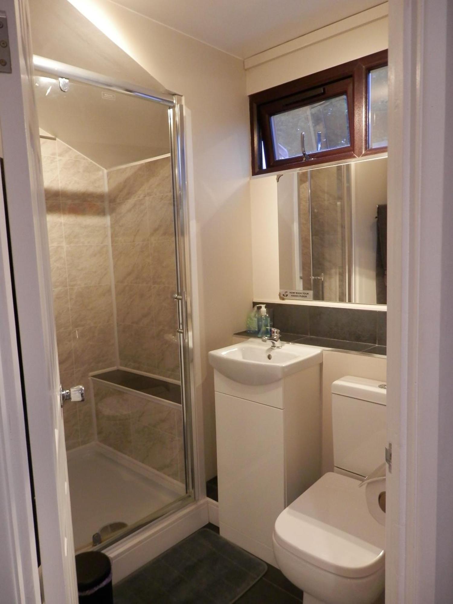 Middle House Bed and Breakfast Κόβεντρι Δωμάτιο φωτογραφία